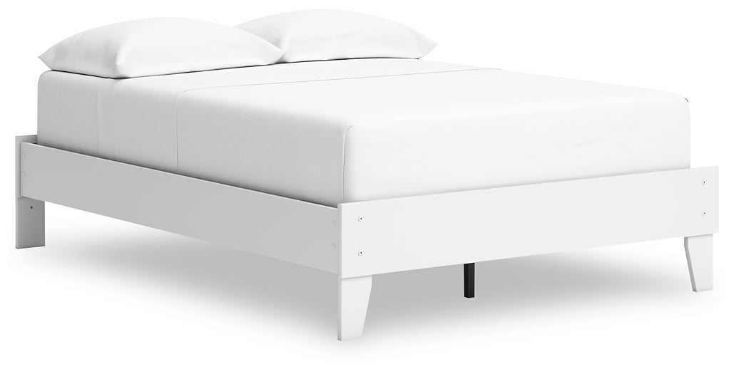 Hallityn  Platform Bed