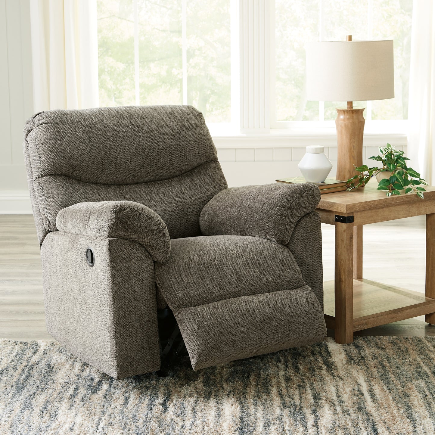 Alphons Sofa, Loveseat and Recliner